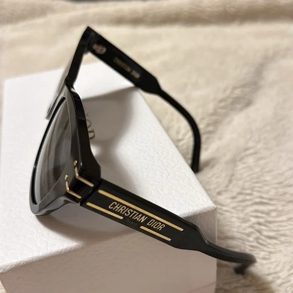 Christian Dior 52mm Sunglasses - Picture 12 of 16